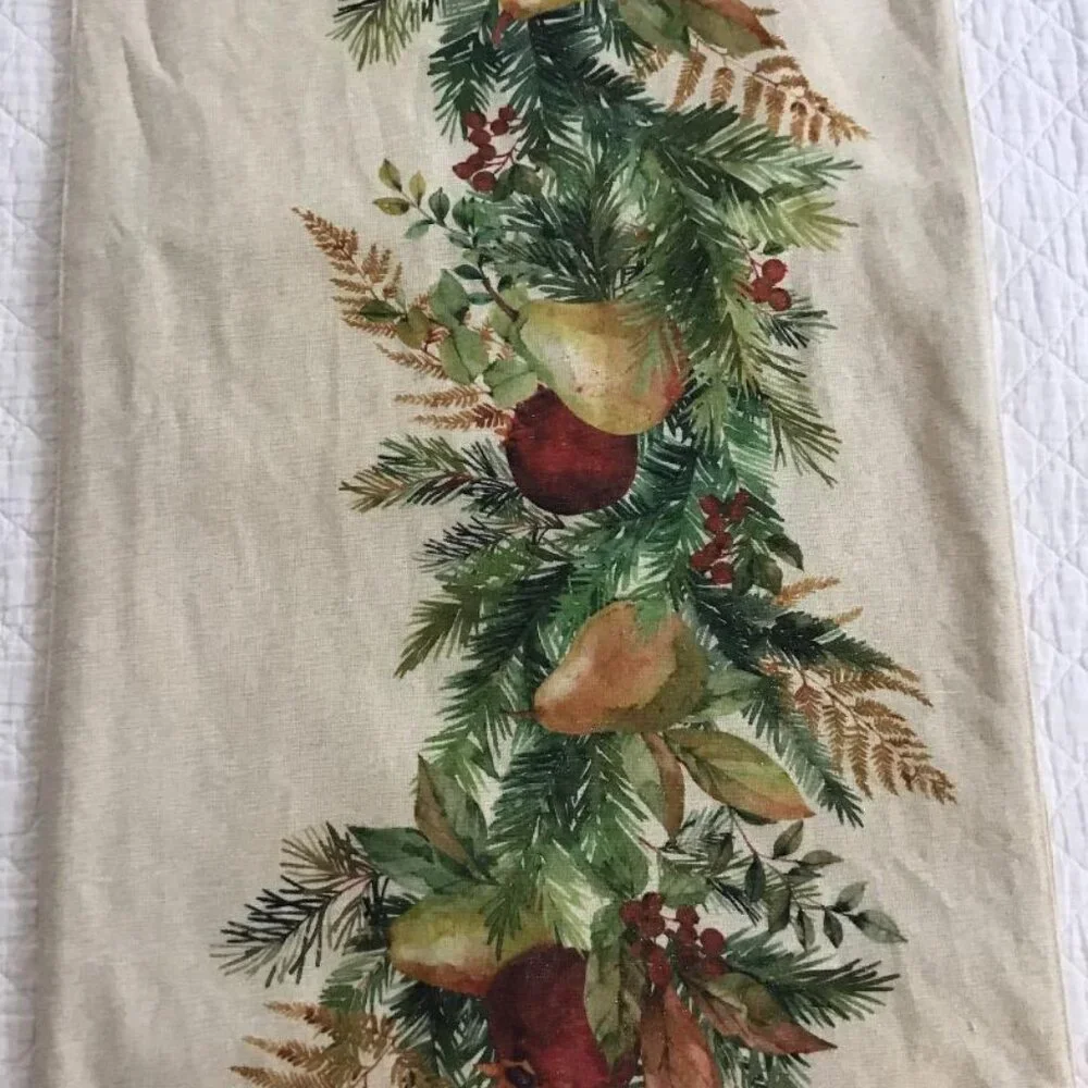 TABLE RUNNER French Farmhouse Lillian August 16